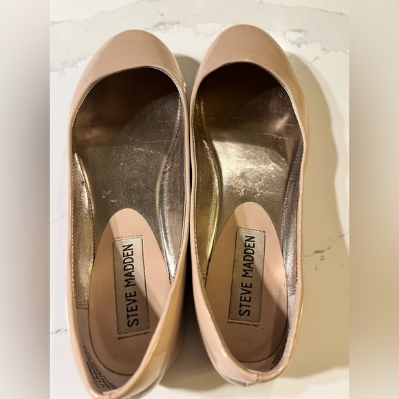 Steve Madden Heaven nude patent flats. Size 6.5 - Picture 7 of 7